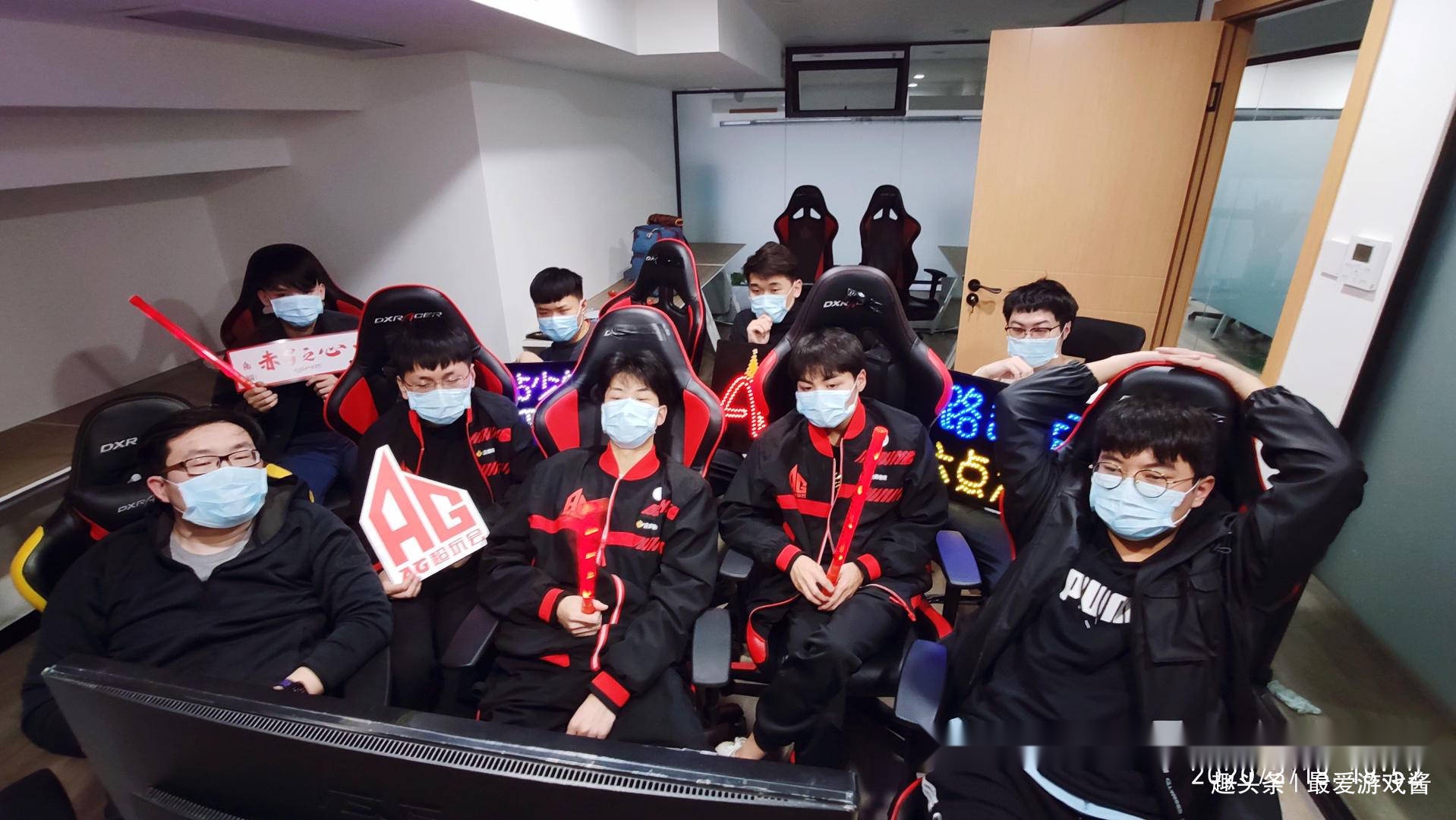 一场经典之战!王者荣耀点燃球迷热情的简单介绍 一场经典之战!王者荣耀点燃球迷热情的简单介绍