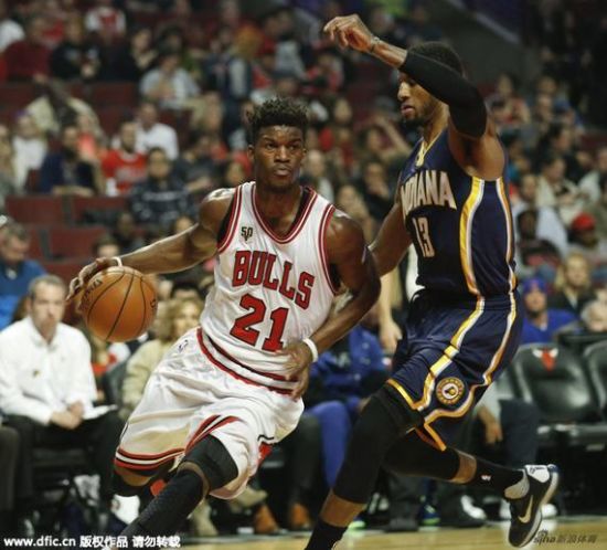 雄鹿险胜四川队,赵继伟扛起全队 雄鹿险胜四川队,赵继伟扛起全队