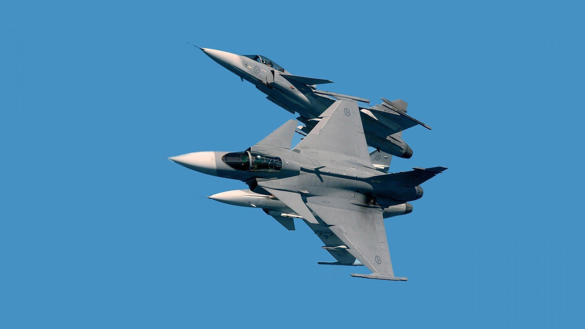 当大黄蜂遇见雄狮，一场定义非常规的足球盛宴