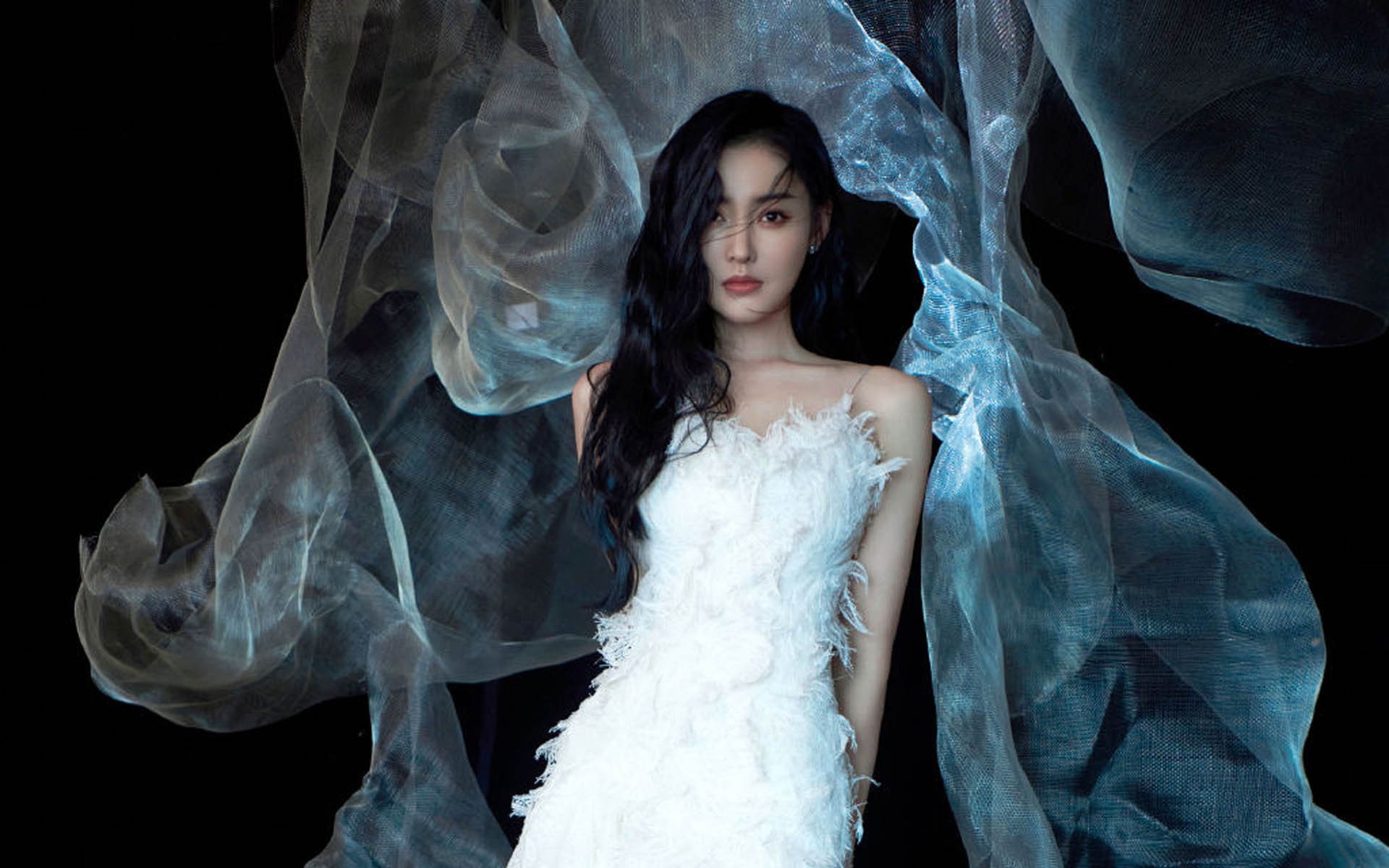 暗夜逐光，当拉文在上海队的夜空划开一道缺口