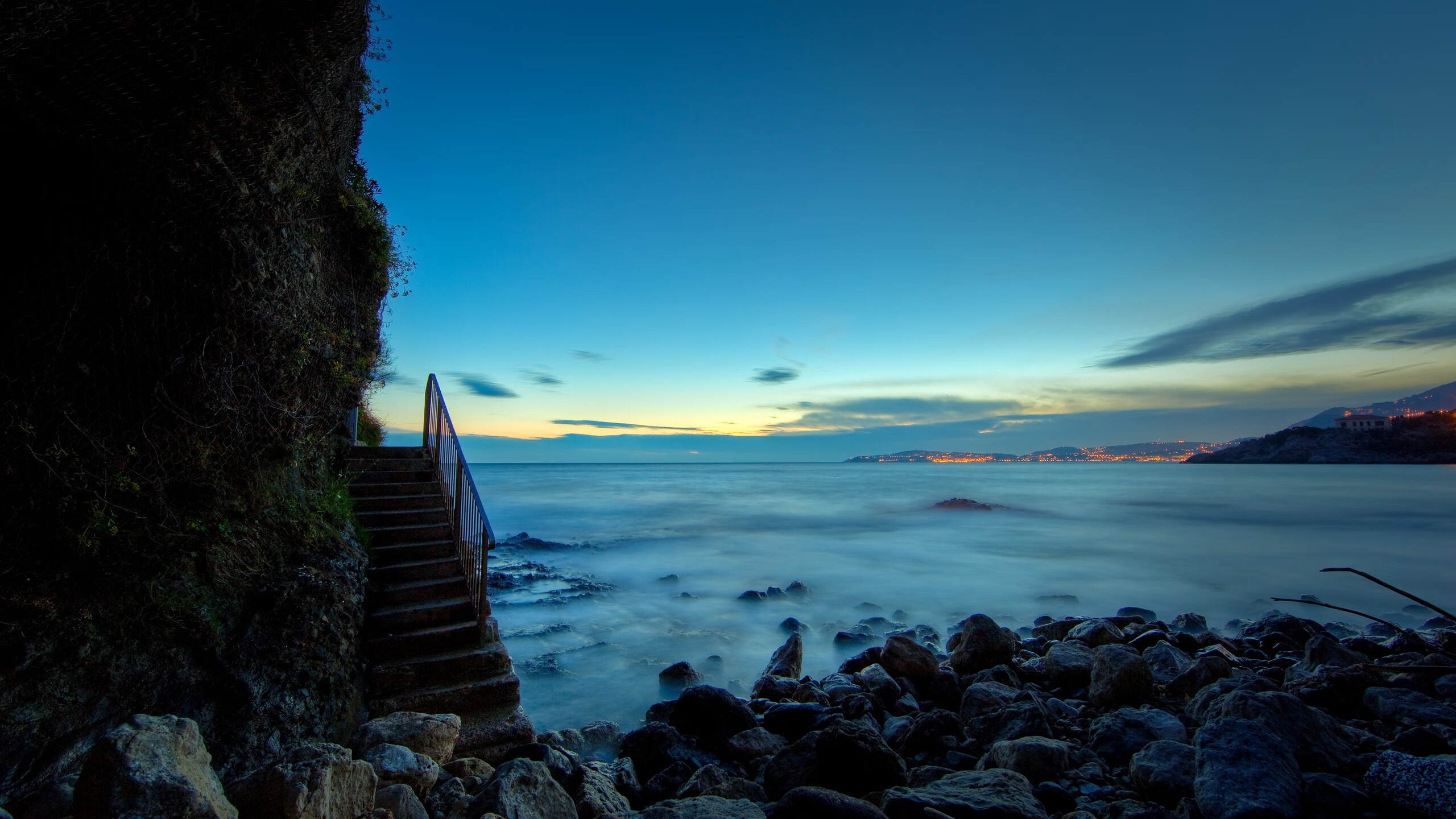 新星灼穿雄鹿，雷霆战术筑起胜利堤坝
