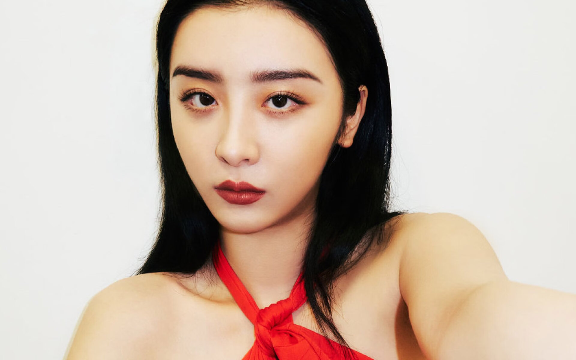 欧文赛后评分拉满，老鹰鏖战辽宁队上演跨洋经典对决