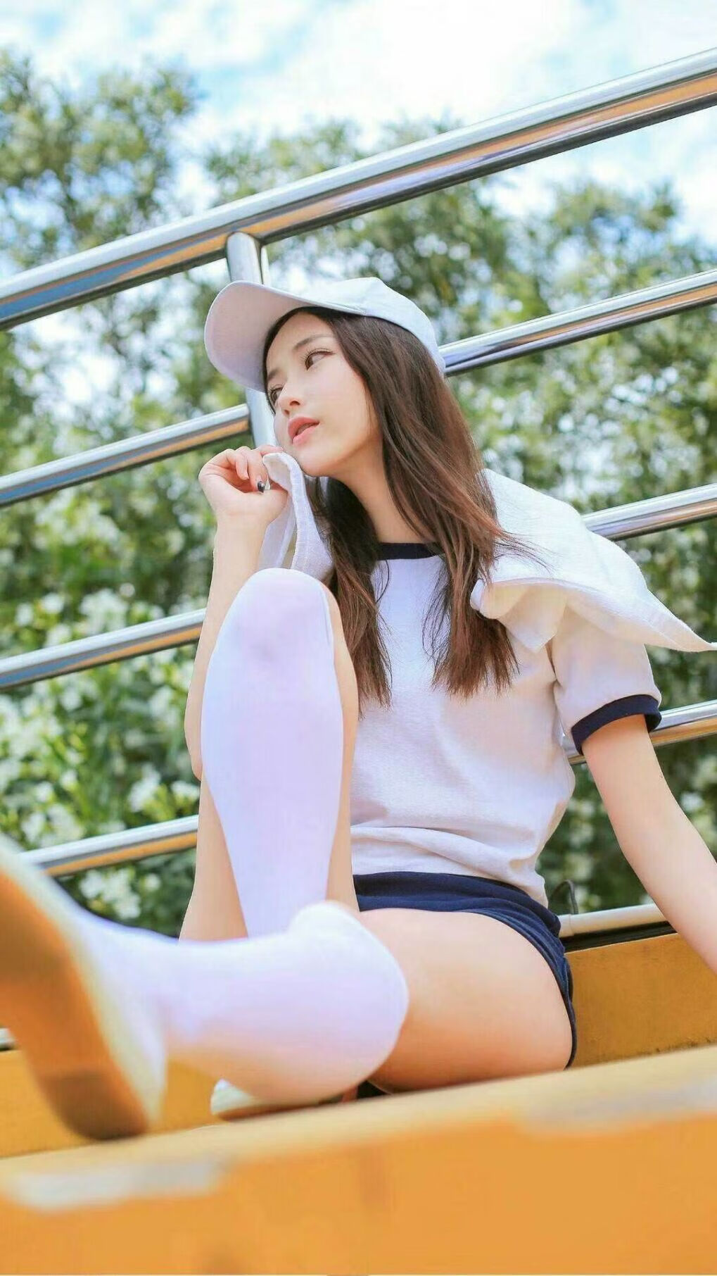 舞台的引力,当聚光灯亮起,有些人注定为征服而来—从马丁内利的巨星法则到多特蒙德的碾压之夜