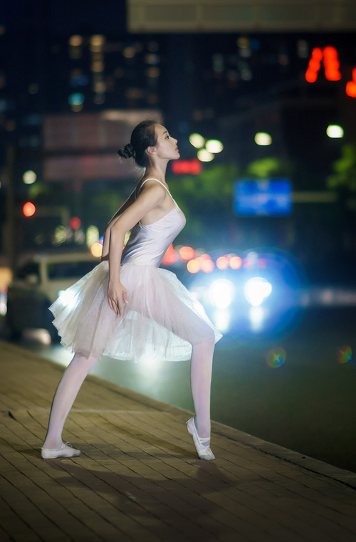 奥斯梅恩爆发，卡塔尔单节拉开乌克兰的唯一致胜时刻